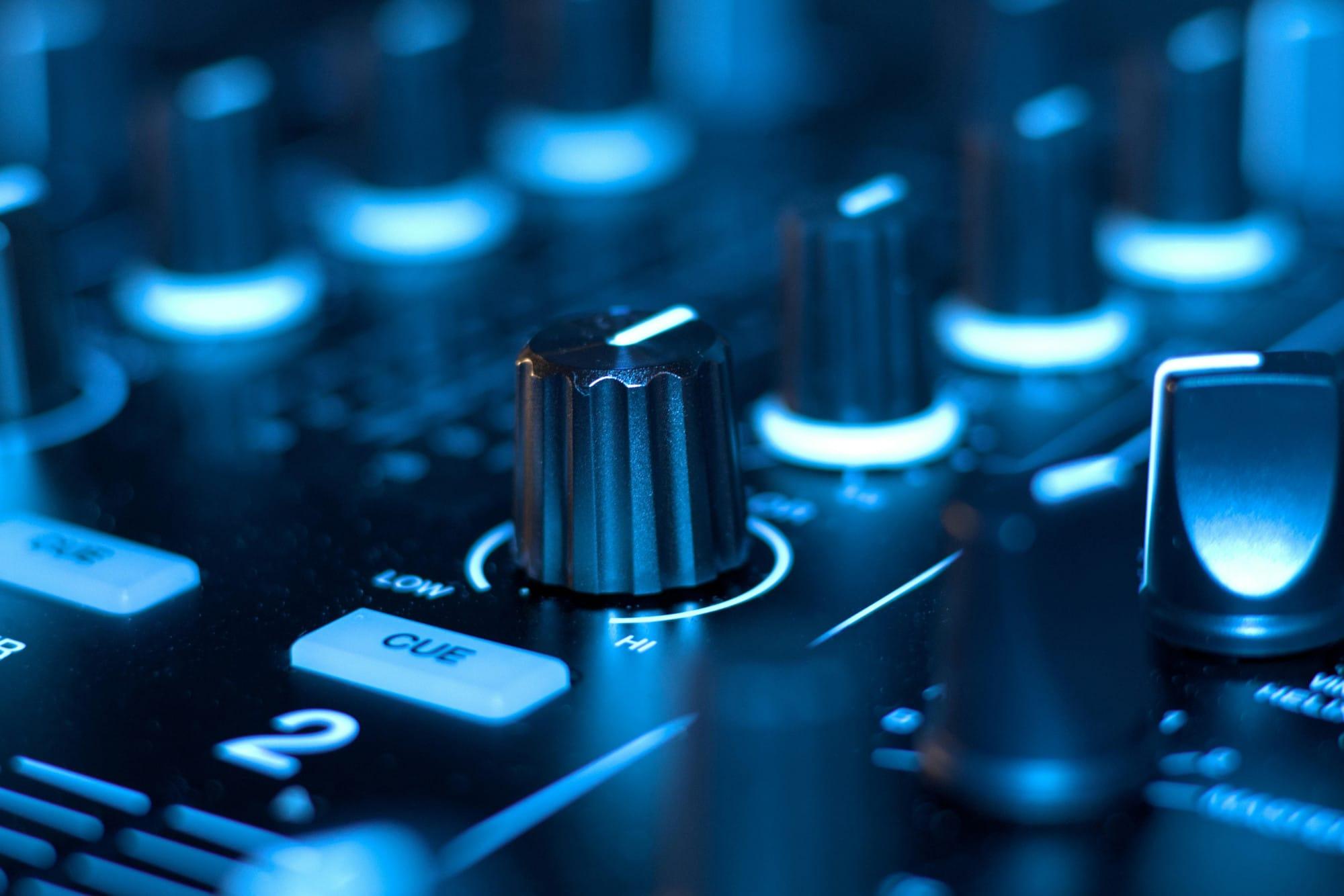 The DJ’s Reading List — 6 Sites Every Working DJ Should Bookmark